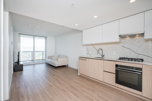 3807-2135 Springer Avenue, Burnaby, BC 