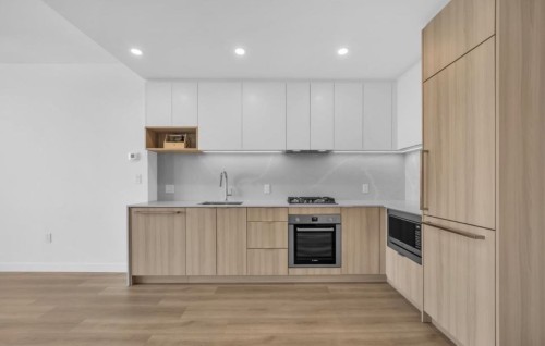 6087 Wilson Avenue , Burnaby, BC V5H 0M1 2