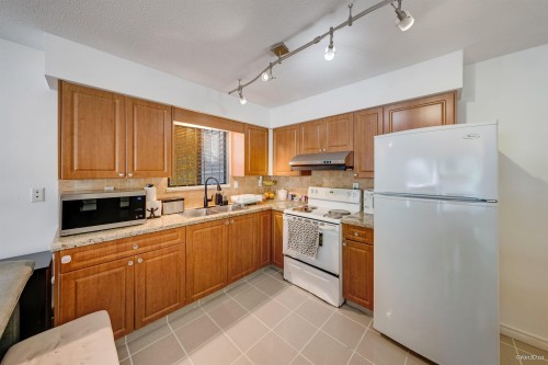 3056 28Th Avenue E, Vancouver, BC 