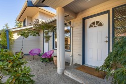 8-5768 Marine Way Sechelt, BC V7Z 0K4