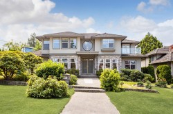 5885 Walker Avenue Burnaby, BC V5E 3B3