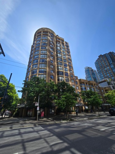 903-488 Helmcken Street  Vancouver, BC V6B 6E4
