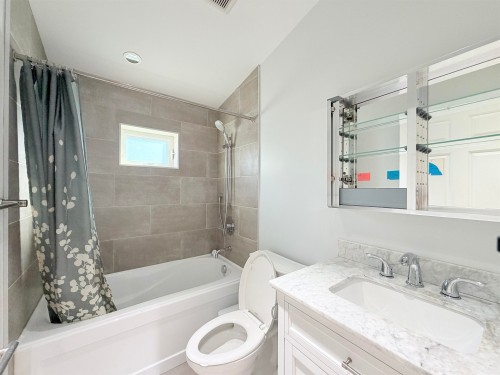 2532 5Th Avenue E, Vancouver, BC 