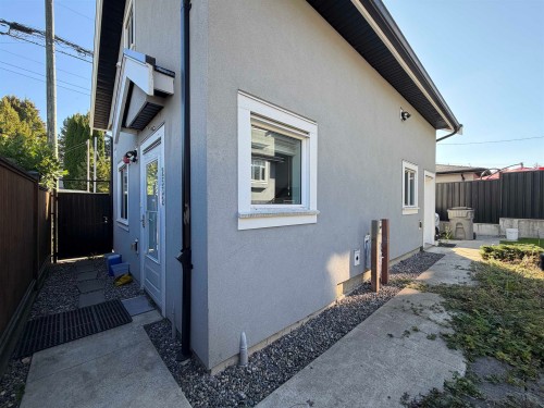 2532 5Th Avenue E, Vancouver, BC 