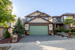 13347 236 Street Maple Ridge, BC V4R 0E4