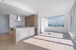 2408-7388 Kingsway Burnaby, BC V3N 0G9