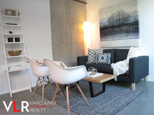 803-219 Georgia Street E, Vancouver, BC V6A 1Z6 2