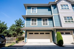 32-843 Ewen Avenue New Westminster, BC V3M 0K6