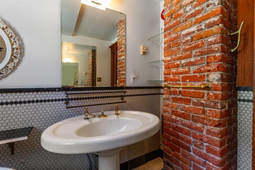 1663 Adanac Street, Vancouver, BC 