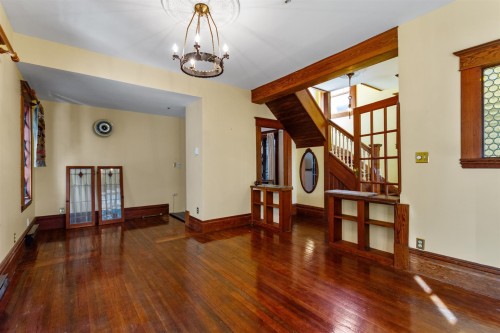 1663 Adanac Street, Vancouver, BC 