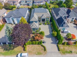 8828 Cooper Road Richmond, BC V6Y 2M7