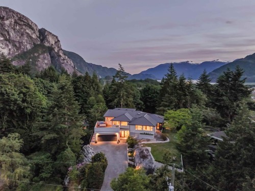 38243 Vista Crescent  Squamish, BC V8B 0B1