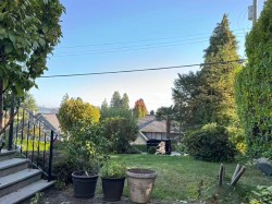 2523 Mathers Avenue West Vancouver, BC V7V 2J2