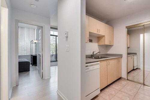 201-1010 Howe Street , Vancouver, BC V6Z 1P5 5