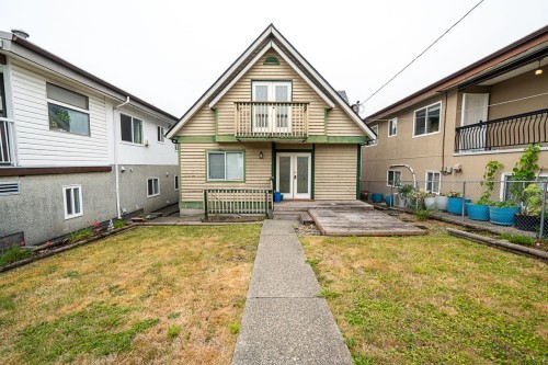 2948 Grant Street, Vancouver, BC 