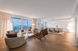4702-1480 Howe St Vancouver, BC V6Z 1R8