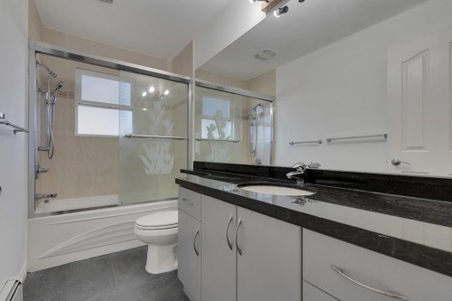166 51St Avenue E, Vancouver, BC 