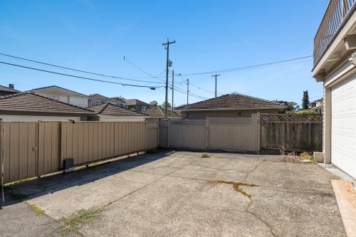 166 51St Avenue E, Vancouver, BC 