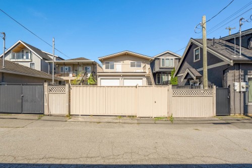 166 51St Avenue E, Vancouver, BC 