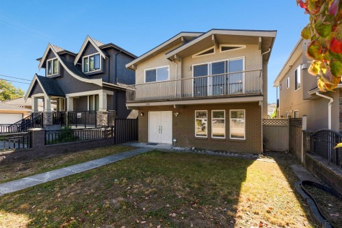 166 51St Avenue E, Vancouver, BC 