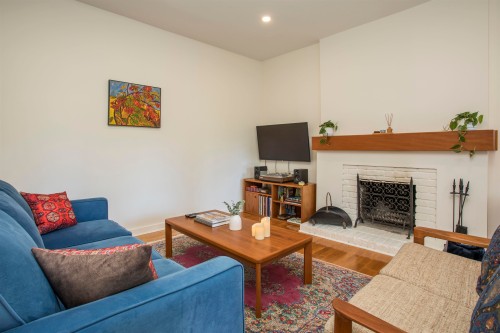 1975 13Th Avenue W, Vancouver, BC 