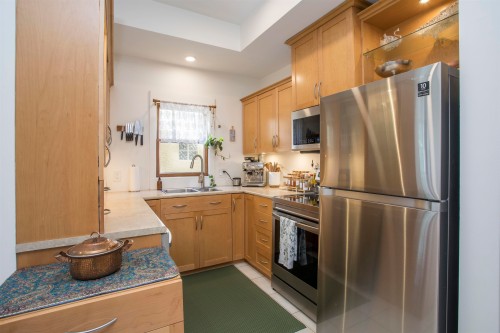 1975 13Th Avenue W, Vancouver, BC 