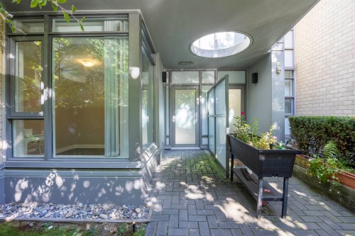 Th1 9188 University Crescent, Burnaby, BC 
