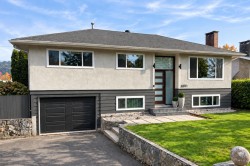 1070 Stratford Avenue Burnaby, BC V5B 3X8