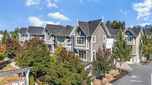 1301-11295 Pazarena Place, Maple Ridge, BC 