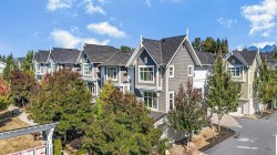 1301-11295 Pazarena Place Maple Ridge, BC V2X 4K9