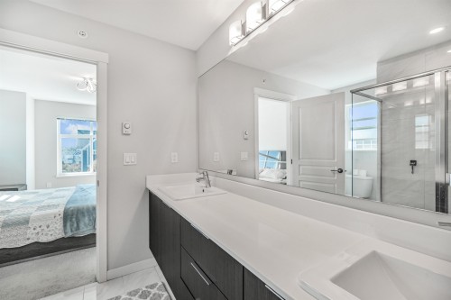 1301-11295 Pazarena Place, Maple Ridge, BC 
