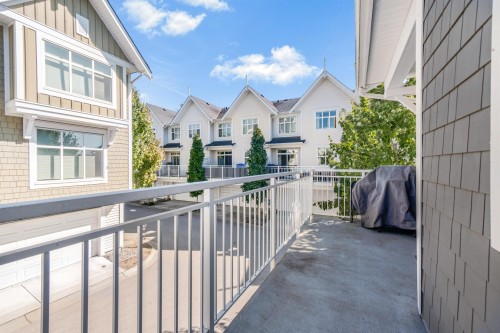 1301-11295 Pazarena Place, Maple Ridge, BC 