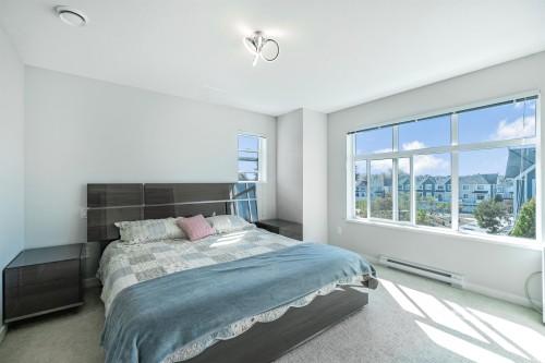 1301-11295 Pazarena Place, Maple Ridge, BC 