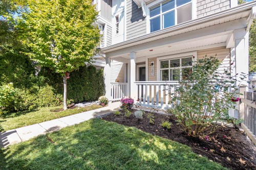 1301-11295 Pazarena Place, Maple Ridge, BC 