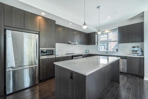 1301-11295 Pazarena Place, Maple Ridge, BC 