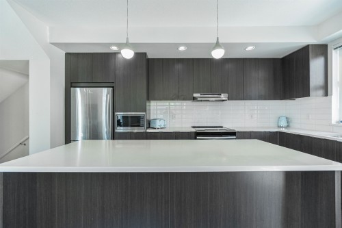 1301-11295 Pazarena Place, Maple Ridge, BC 