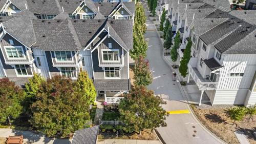 1301-11295 Pazarena Place, Maple Ridge, BC 
