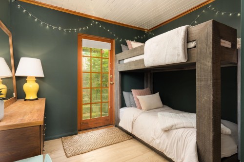 1144 Miller Road, Bowen Island, BC 