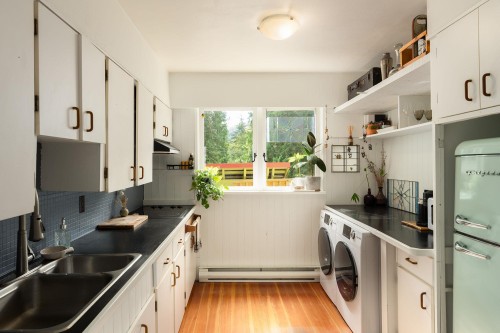 1144 Miller Road, Bowen Island, BC 