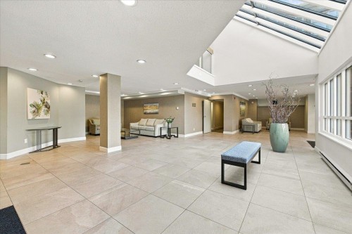 403-121 29Th Street W, North Vancouver, BC 
