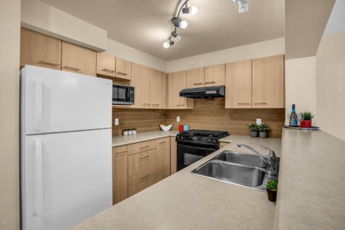 2102-5113 Garden City Road, Richmond, BC 