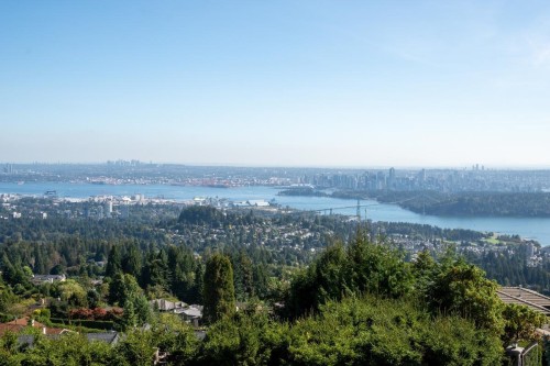 1437 Bramwell Road  West Vancouver, BC V7S 2N8