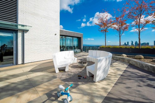 2207-5058 Joyce Street, Vancouver, BC 