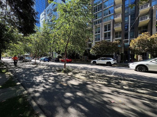 1002-1055 Richards Street, Vancouver, BC 