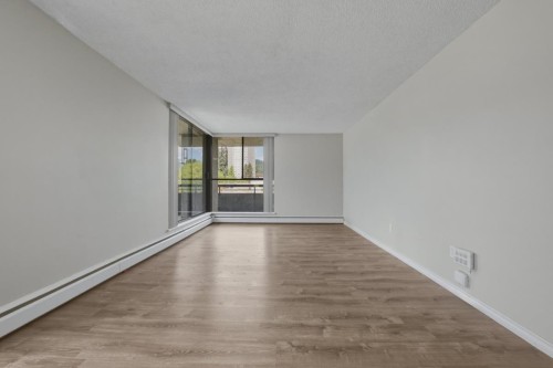 302-3755 Bartlett Court , Burnaby, BC V3J 7G7 2