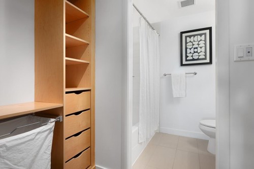 207-707 20Th Avenue E, Vancouver, BC 