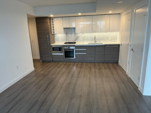 2xxx-823 Carnarvon Street , New Westminster, BC V3M 0N5 2