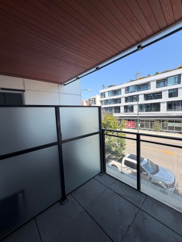 2**-2858 W 4th Avenue , Vancouver, BC V6K 1R2 5