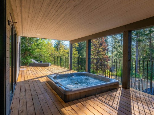 8476 Matterhorn Drive, Whistler, BC 