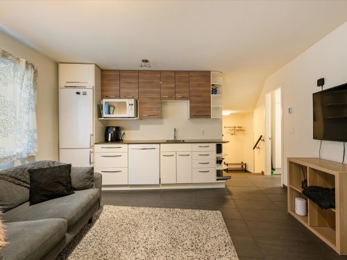 8476 Matterhorn Drive, Whistler, BC 